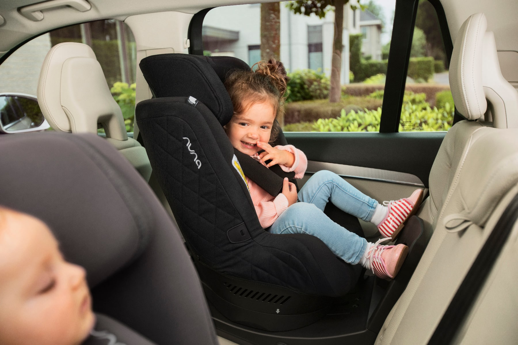 Nuna Norr Turvaistuin 0-18kg Caviar 2 Nuna Norr Turvaistuin 0-18kg Caviar - Image 2