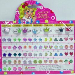 Tyttöjen sormukset ja Tarrakorvikset