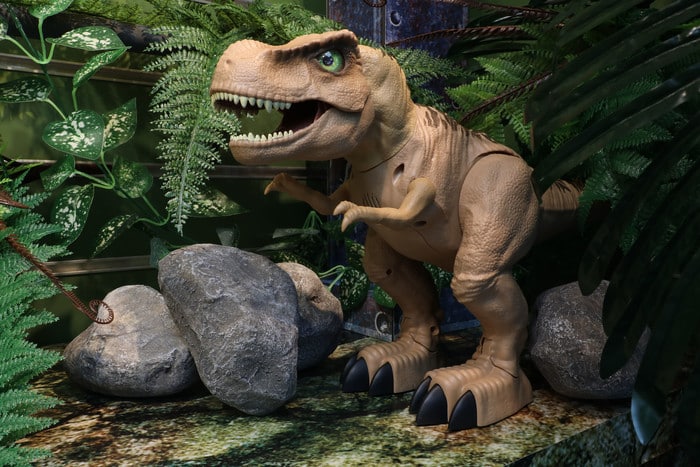 Dinos Unleashed Giant T-rex 7 Dinos Unleashed Giant T-rex - Image 7