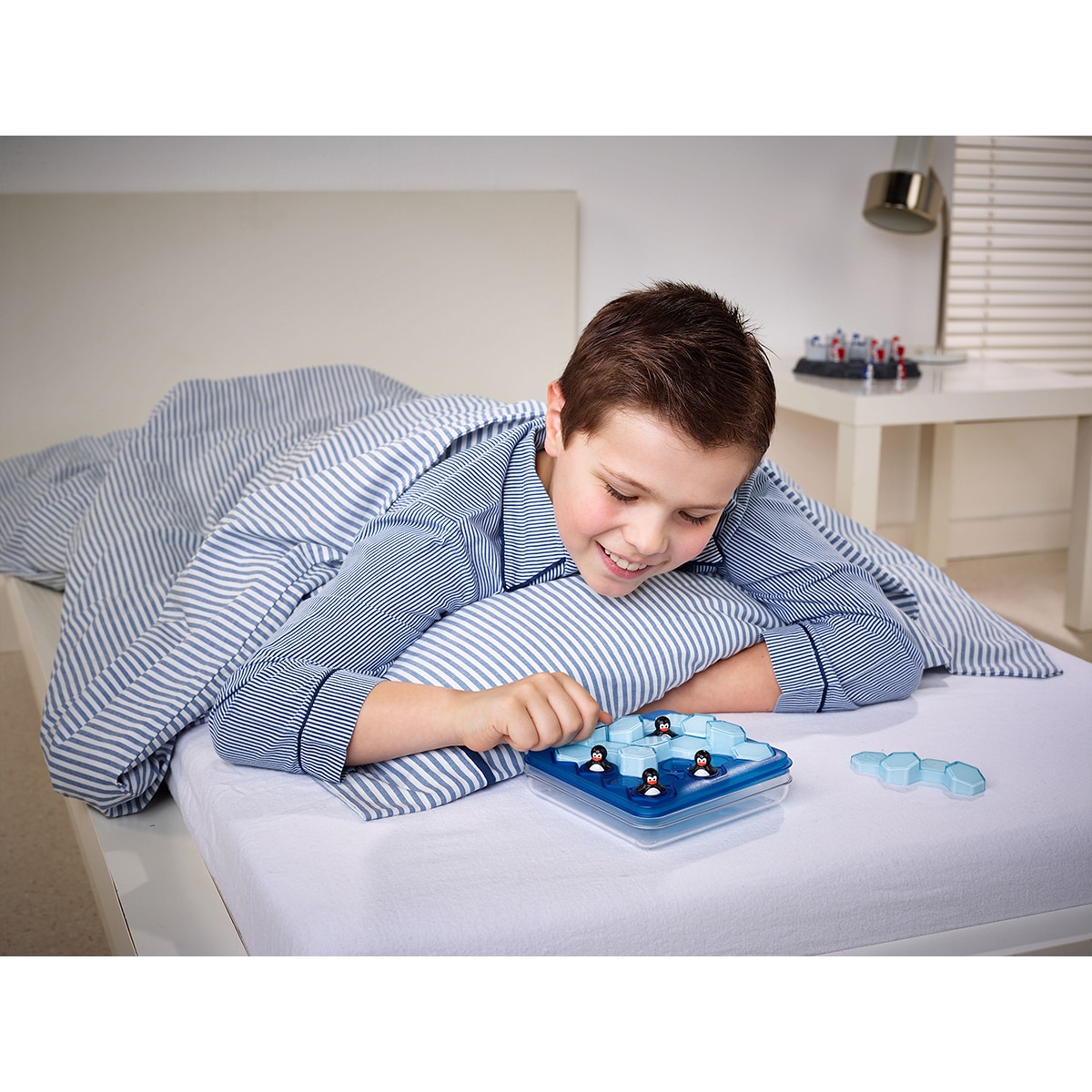 SmartGames Penguins Pool Party - Pingviinien allasbileet 3 SmartGames Penguins Pool Party - Pingviinien allasbileet