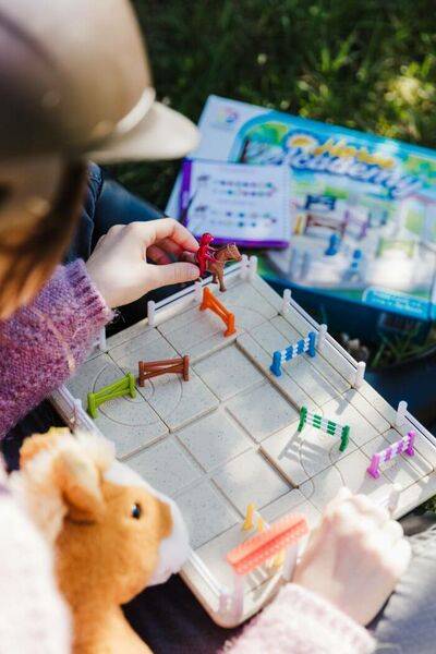 SmartSmartGames Horse Academy -logiikkapeli 4 SmartGames Horse Academy -logiikkapeli