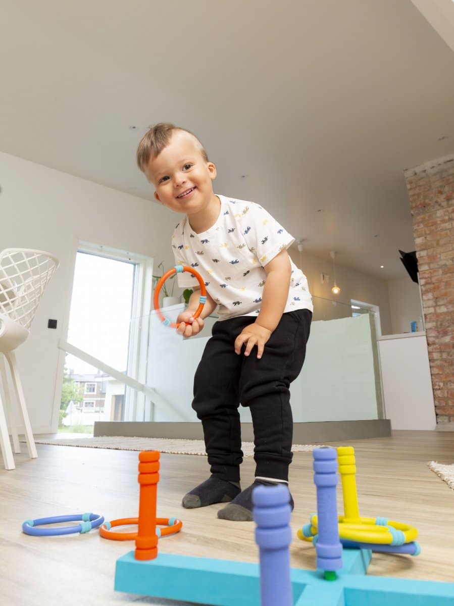 Renkaanheitto peli 3 Renkaanheitto peli