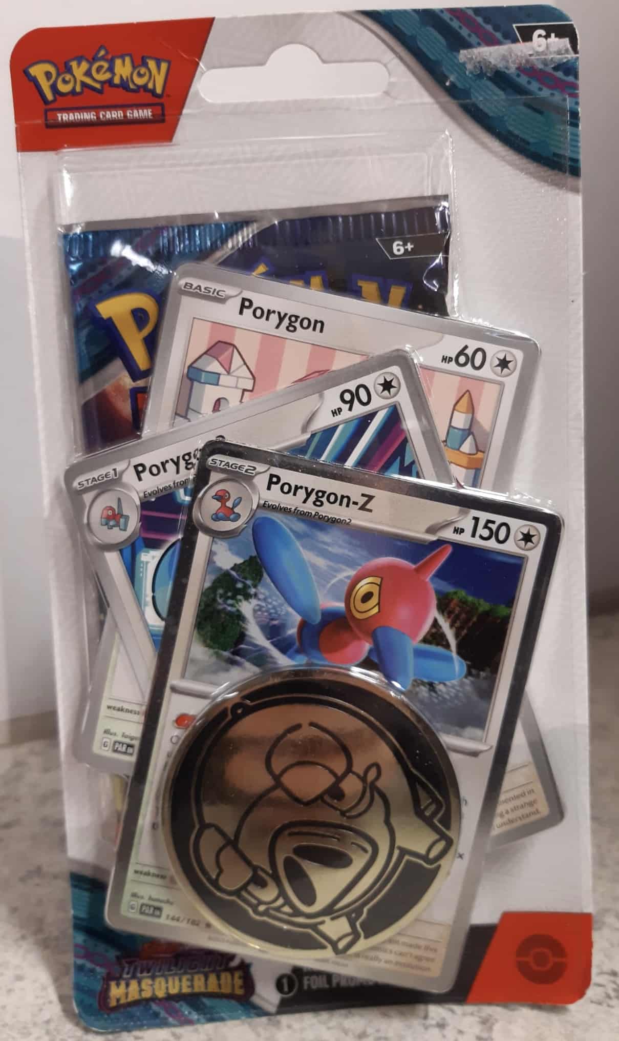 Pokémon TCG: Scarlet & Violet Twilight Masquerade boosteri lahjapakkaus 1 Pokémon TCG: Scarlet & Violet Twilight Masquerade-muksumassi.fi